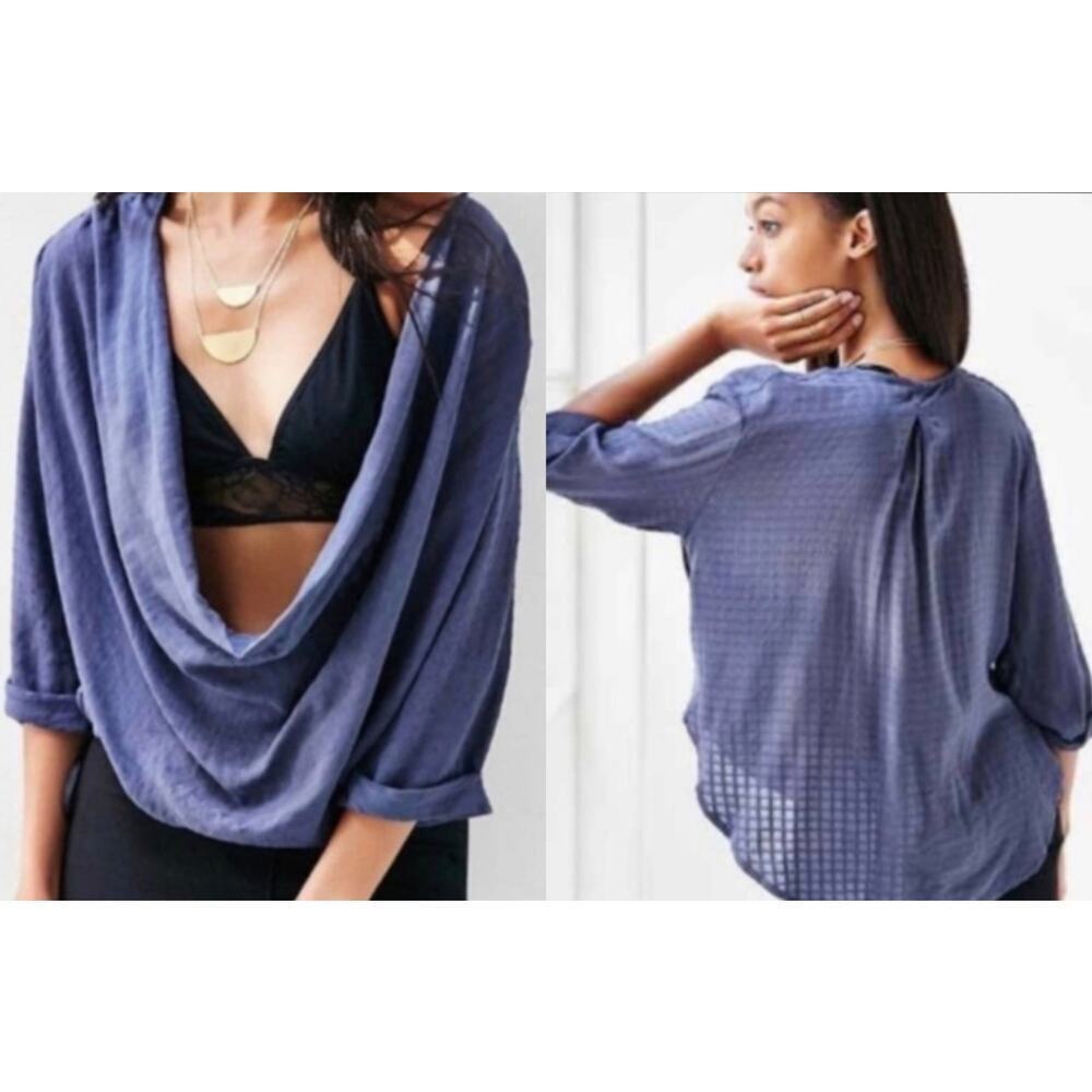 Kimchi Blue Urban Outfitters Blue Lightweight Slouchy Pullover Blouse Size XS